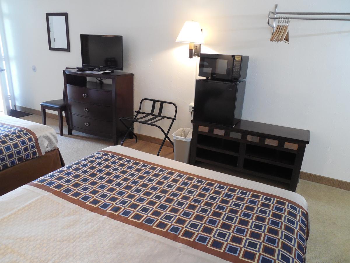 Motel 70 High Hill 外观 照片