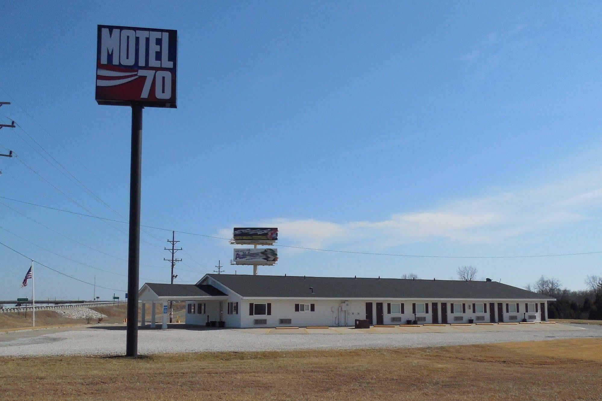 Motel 70 High Hill 外观 照片