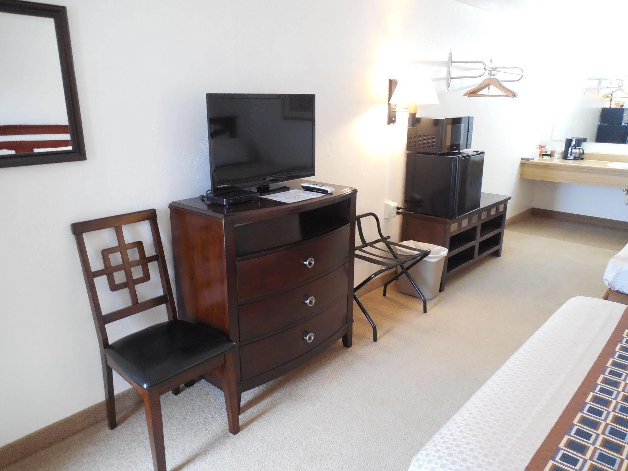 Motel 70 High Hill 外观 照片