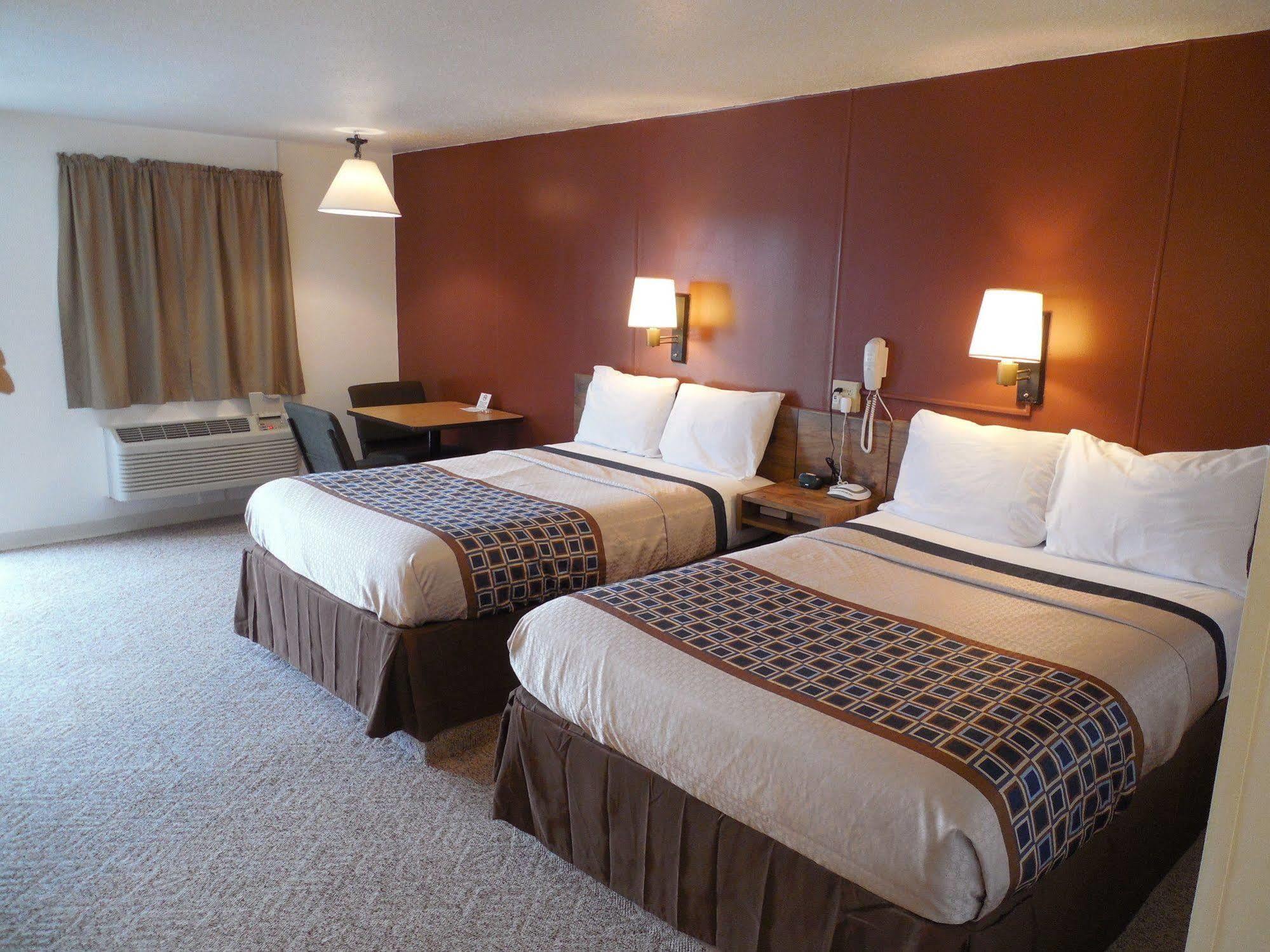 Motel 70 High Hill 外观 照片